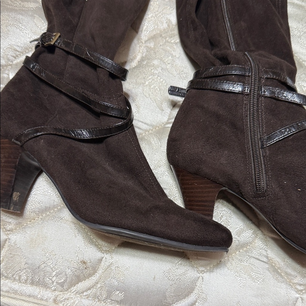 Karen Scott Brown Suede Zip Up Boots - Picture 3 of 6
